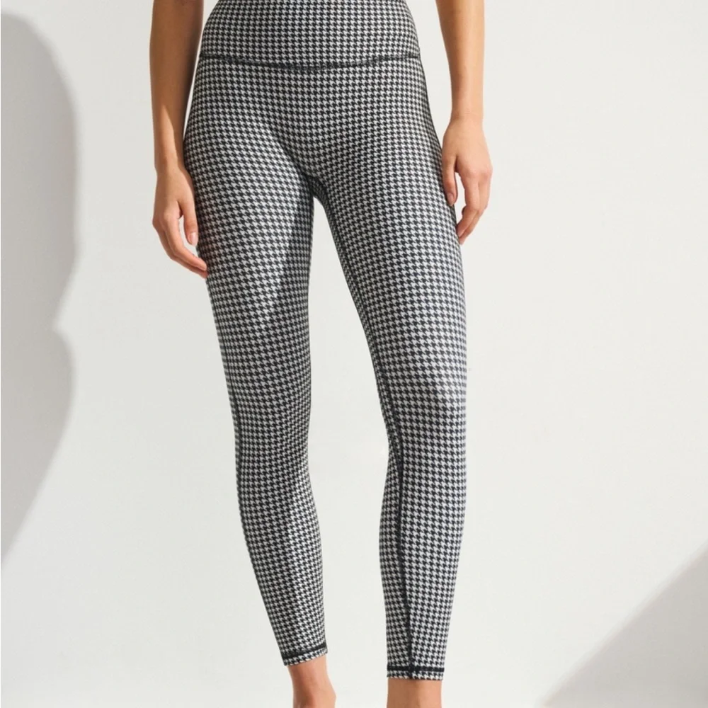 Abercrombie & Fitch Black and White Houndstooth Set - Picture 5 of 6